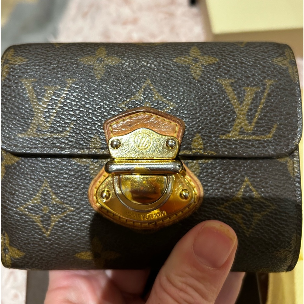 Louis Vuitton  wallet